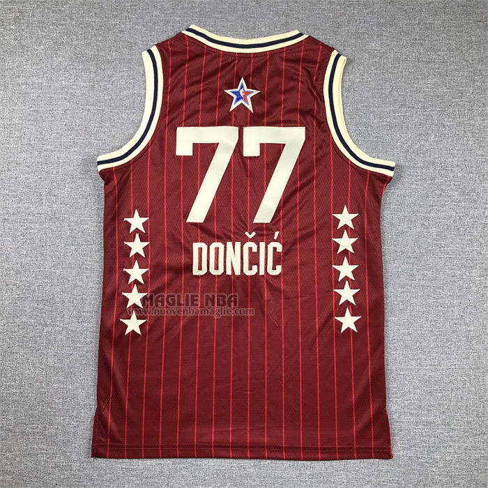 Maglia
 Luka Doncic NO 77 Bambino
 Dallas Mavericks All Star 2024 Rosso
